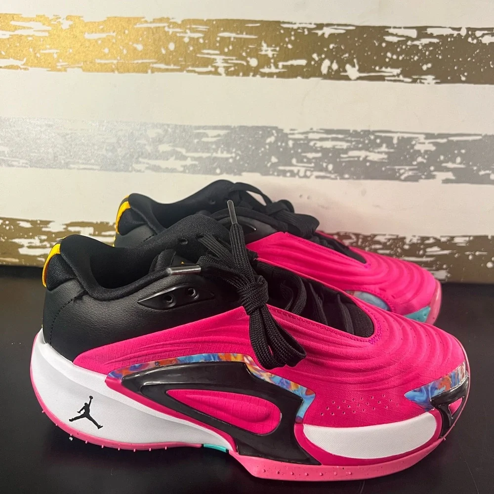 Jordan Luka 3 - Picture 2 of 9